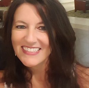 Meet your Posher, Deborah